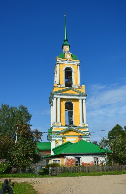 Борисоглебский. Церковь Троицы Живоначальной. фасады