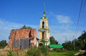 Борисоглебский. Церковь Троицы Живоначальной