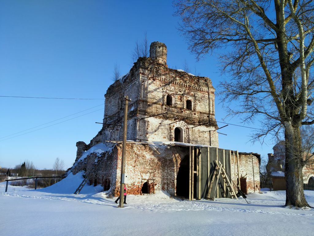 Слобода. Антониев Краснохолмский монастырь. Церковь Вознесения Господня. фасады