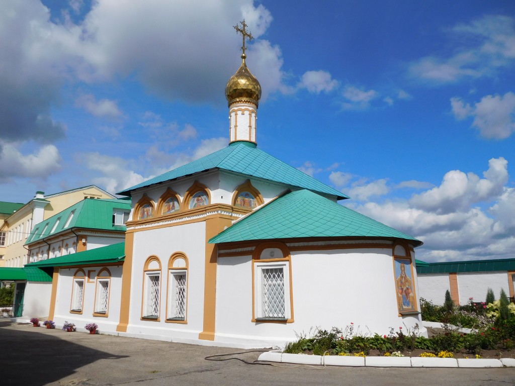 Чебоксары. Троицкий мужской монастырь. Церковь Толгской иконы Божией Матери. фасады