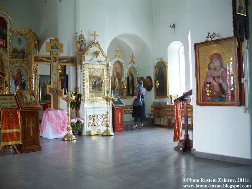 Семиозёрка. Седмиозёрская Богородицкая пустынь. Церковь Евфимия Великого и Тихона Задонского. интерьер и убранство, внутри храма