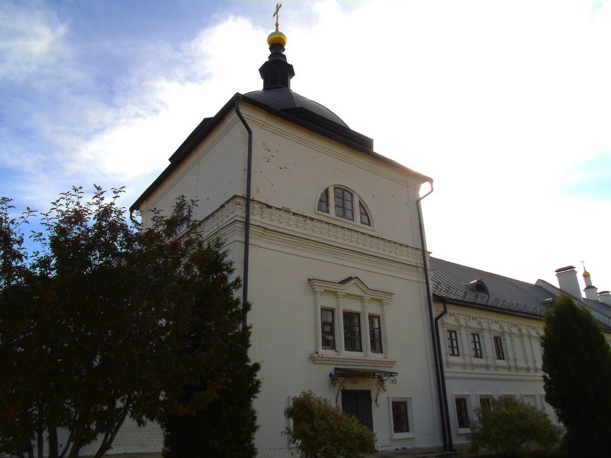 архитектурные детали. Успенско-Богородичный мужской монастырь. Церковь Германа Казанского и Митрофана Воронежского, Свияжск (Зеленодольский район, Республика Татарстан)