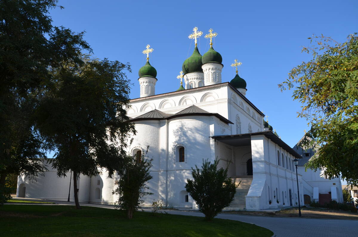 Кремль. Троицкий монастырь. Собор Троицы Живоначальной, Астрахань (Астрахань, город, Астраханская область). фасады
