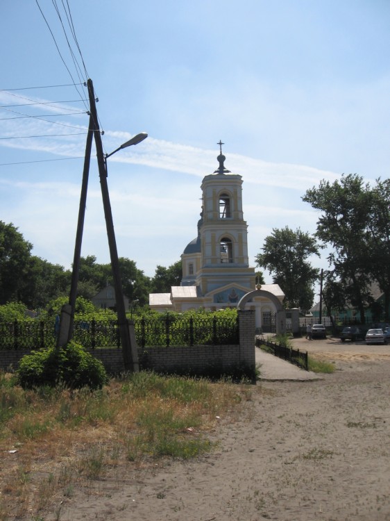 Церковь Покрова Пресвятой Богородицы в Новопокровском, Лиски (Лискинский район, Воронежская область). фасады, Церковь аналогична храму святителя Николая в Селявном.