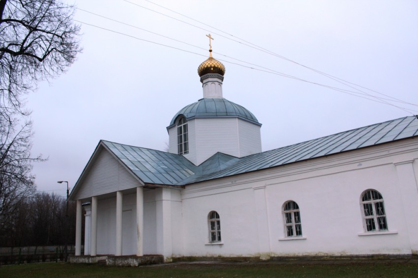 Струнино. Церковь Спаса Преображения. фасады, Основной объем храма, вид с северо-запада