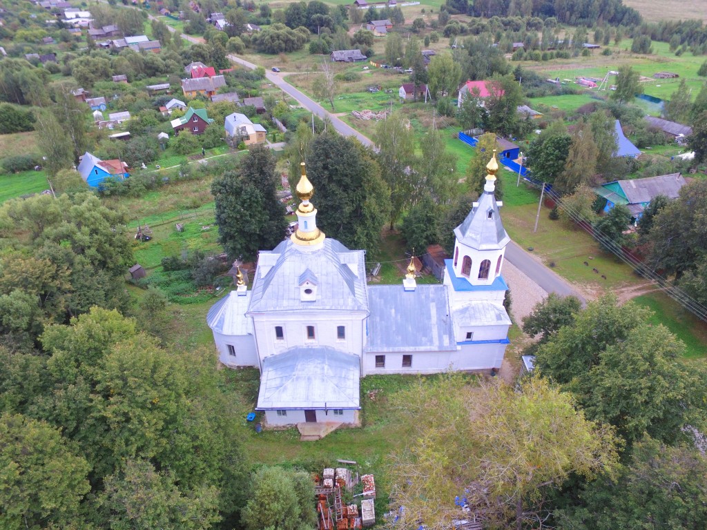 Григорово. Церковь Илии Пророка. общий вид в ландшафте, Вид с севера, фото с квадрокоптера.