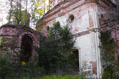 Горышино. Церковь Николая Чудотворца. архитектурные детали, Фасад церкви