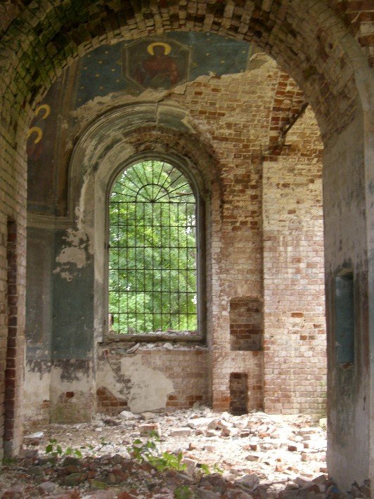 Церковь Димитрия Солунского (Смоленской иконы Божией Матери), Чернеево (Дмитровский городской округ, Московская область). интерьер и убранство, Алтарная часть Дмитровской (Смоленской) церкви в селе Чернеево 