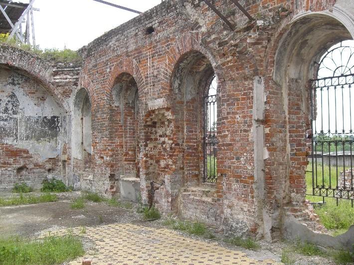 Церковь Троицы Живоначальной, Ольявидово (Дмитровский городской округ, Московская область). интерьер и убранство, Троицкая церковь в селе Ольявидово
