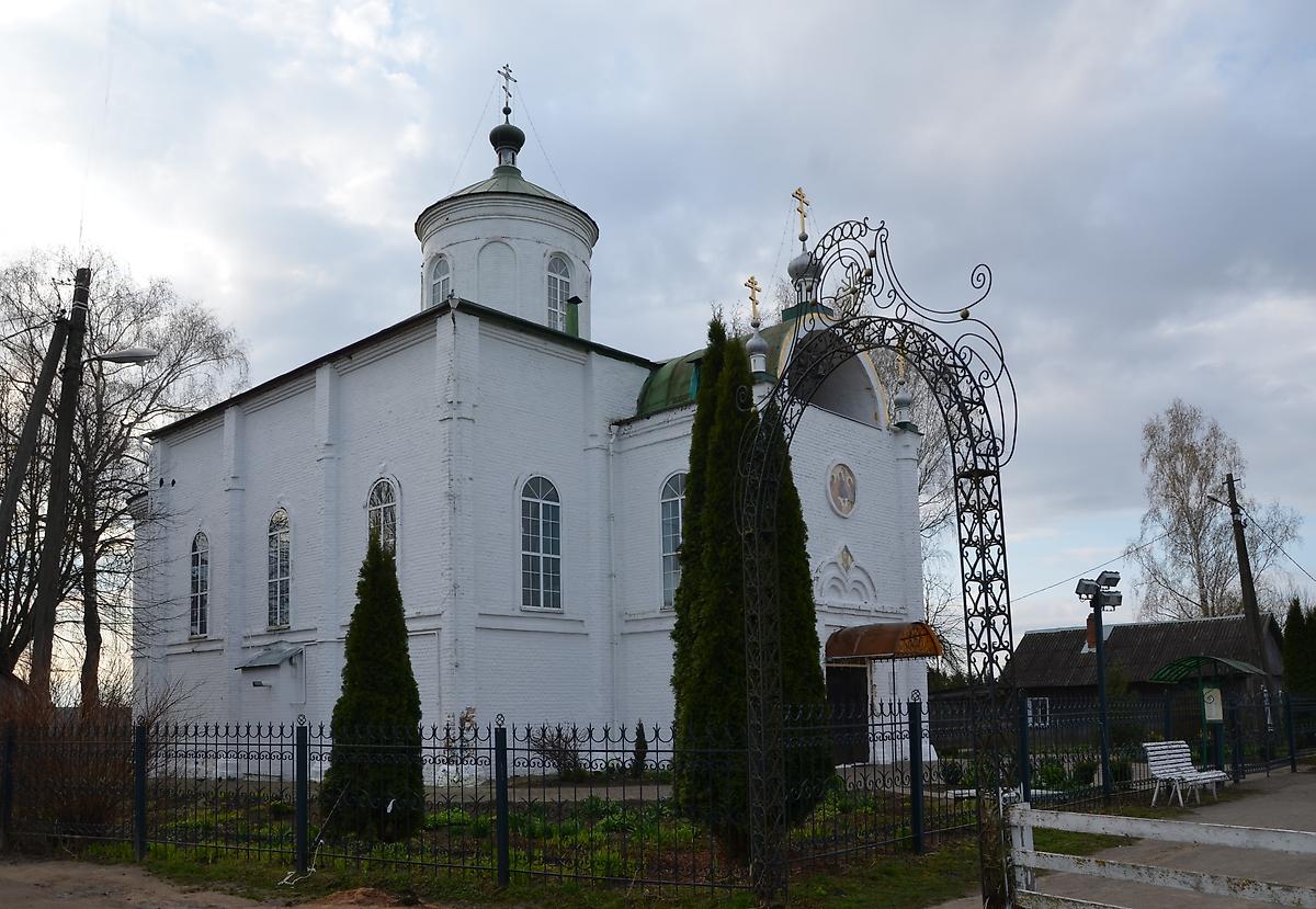 фасады. Церковь Троицы Живоначальной, Голубея (Дубровский район, Брянская область)