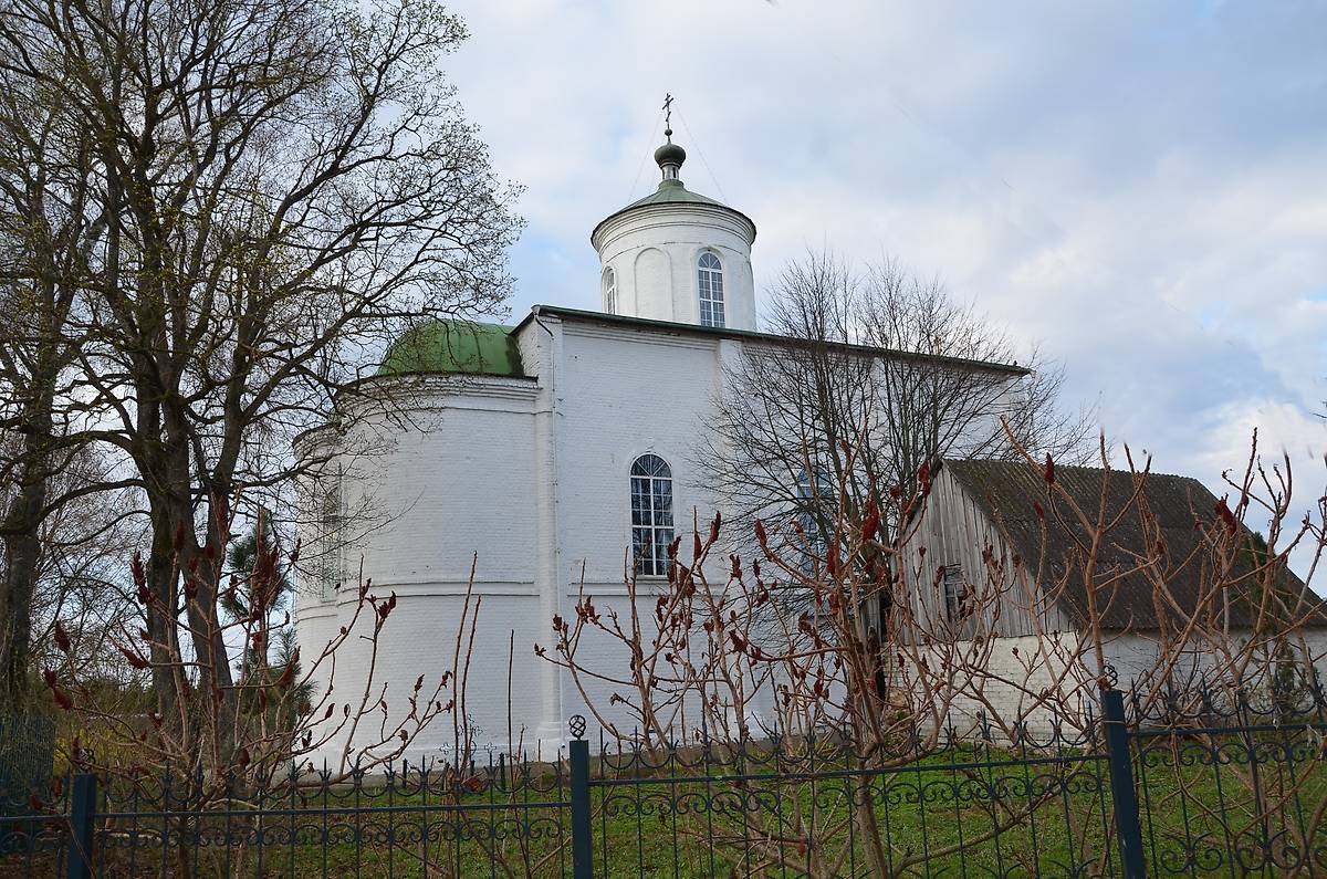 фасады. Церковь Троицы Живоначальной, Голубея (Дубровский район, Брянская область)