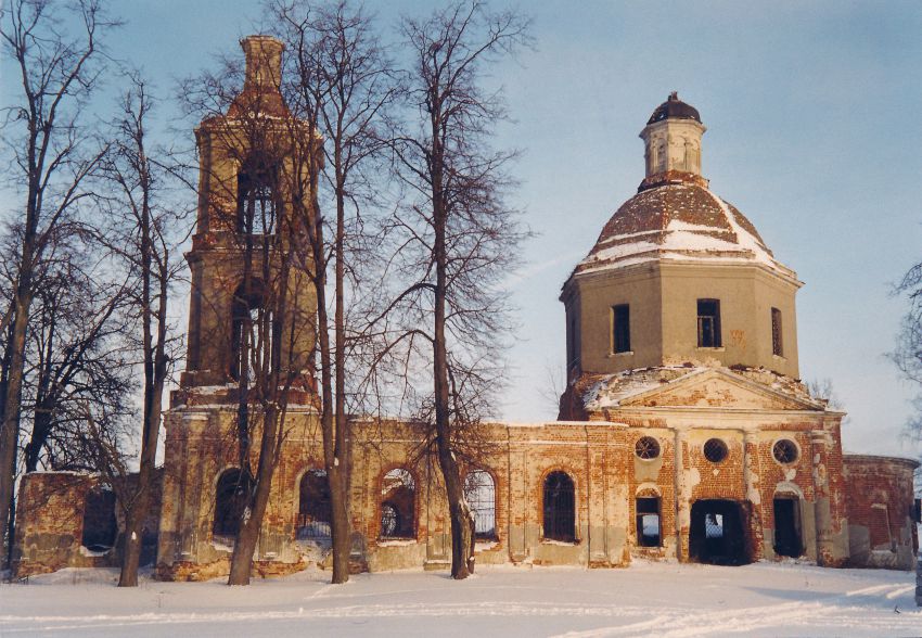 Ольявидово. Церковь Троицы Живоначальной. фасады