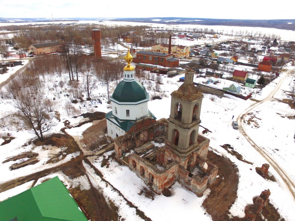 Церковь Троицы Живоначальной, Ольявидово (Дмитровский городской округ, Московская область). общий вид в ландшафте, Вид с северо-запада, фото с квадрокоптера