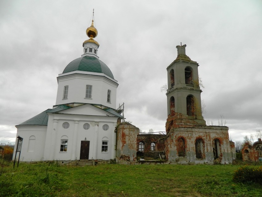 Ольявидово. Церковь Троицы Живоначальной. фасады