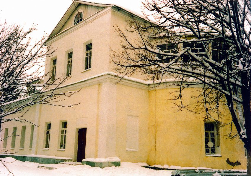 Дом отдыха Горки. Церковь Николая Чудотворца. общий вид в ландшафте
