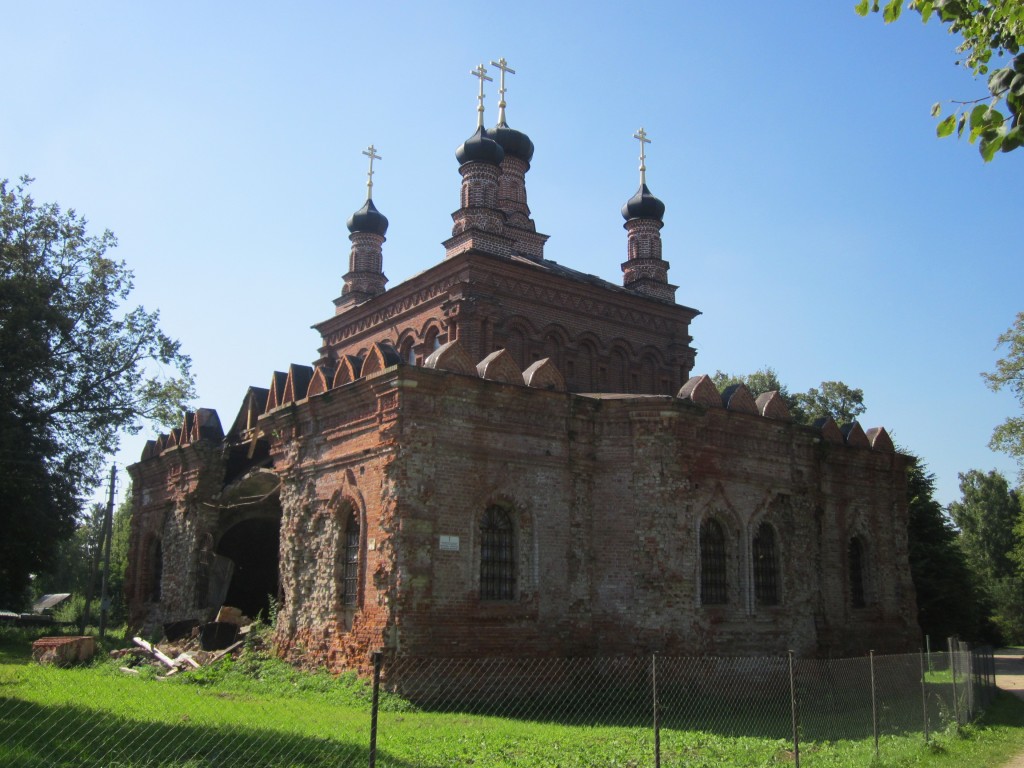 Кикино. Церковь Покрова Пресвятой Богородицы. фасады