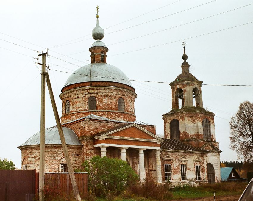 Покровское. Церковь Покрова Пресвятой Богородицы. фасады