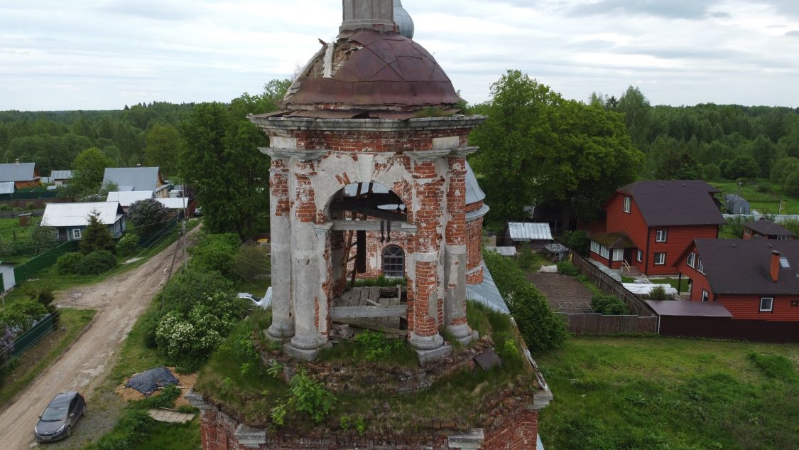 Церковь Покрова Пресвятой Богородицы, Покровское (Кимрский район и г. Кимры, Тверская область). архитектурные детали