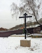 Богородице-Рождественский женский монастырь, Памятный крест о месте пересылки императора Николая I около территории монастыря.<br>, Тюмень, Тюмень, город, Тюменская область