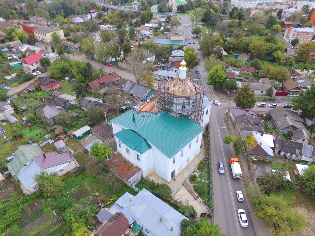 Орёл. Церковь Троицы Живоначальной и Василия Великого. документальные фотографии, Вид с юго-запада, фото с квадрокоптера.