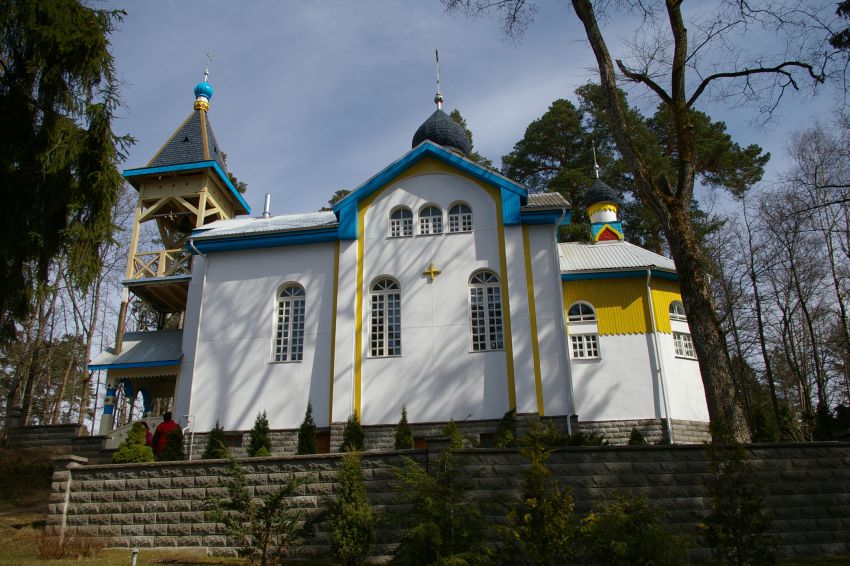 Церковь Николая Чудотворца, Огре (Огрский край, Латвия). фасады