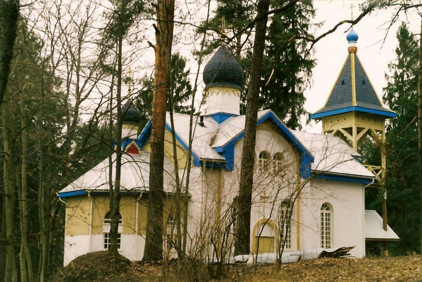 Церковь Николая Чудотворца, Огре (Огрский край, Латвия). общий вид в ландшафте