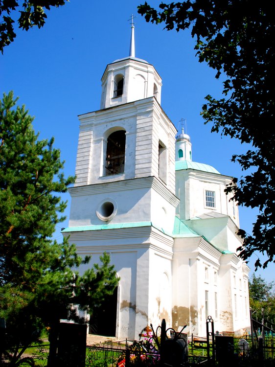 Церковь Иоанна Богослова, Платоново (Орловский район, Орловская область). фасады, Храм во имя Св. Апостола и Евангелиста Иоанна Богослова в селе Платоново