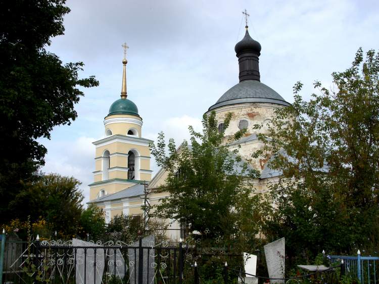 Солнцево. Церковь Никиты мученика. общий вид в ландшафте, Кладбище вокруг церкви.