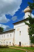 Старая Русса. Спасо-Преображенский монастырь. Церковь Сретения Господня