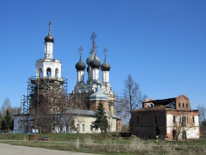 Церковь Троицы Живоначальной, Дединово (Луховицкий городской округ, Московская область). дополнительная информация