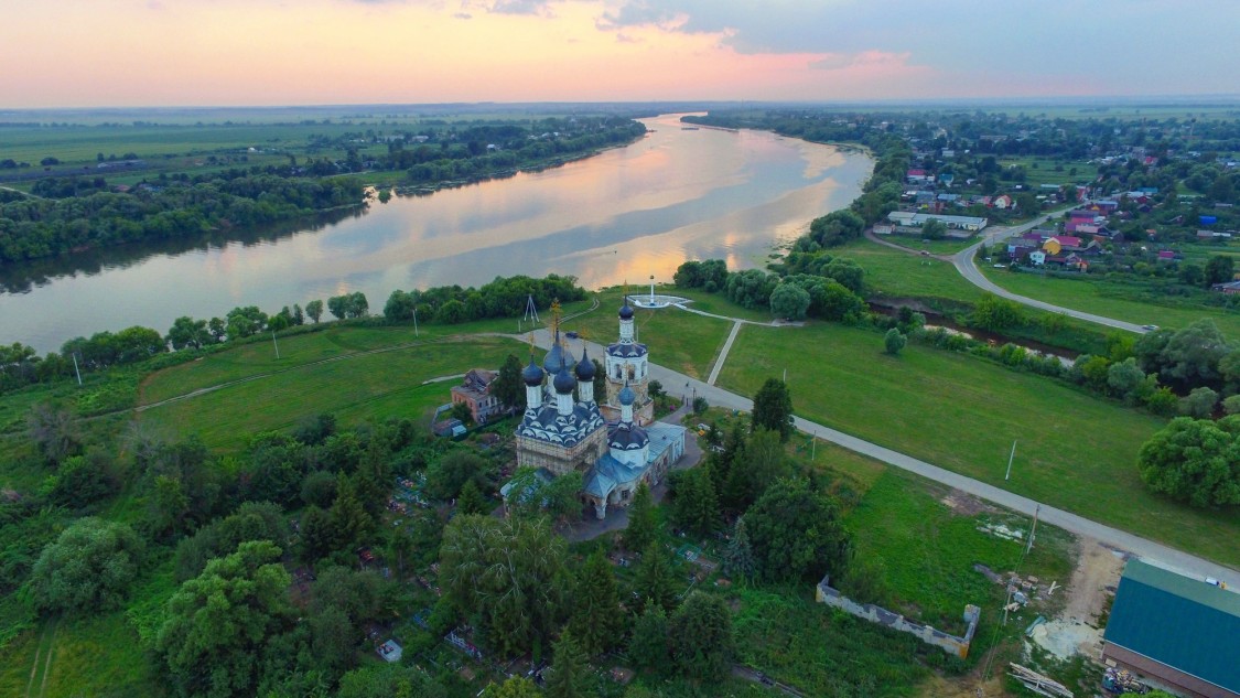 Церковь Троицы Живоначальной, Дединово (Луховицкий городской округ, Московская область). общий вид в ландшафте