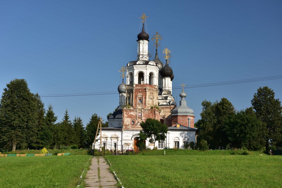 Церковь Троицы Живоначальной, Дединово (Луховицкий городской округ, Московская область). фасады, Дединово. Церковь Троицы Живоначальной