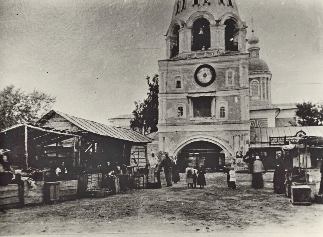 Дединово. Церковь Воскресения Христова. архивная фотография, Начало ХХ в. Колокольня на соборной площади. ГКМФ. Историко-художественный музей г. Луховицы.