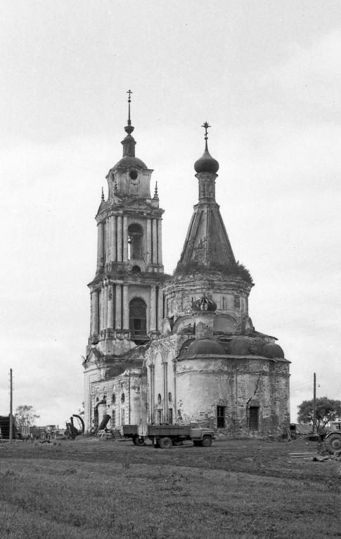 Елизарово. Церковь Никиты мученика. архивная фотография, Фотоснимок сделан с фотографии 1969 года