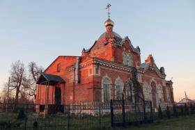 Свинчус. Церковь Покрова Пресвятой Богородицы (каменная)