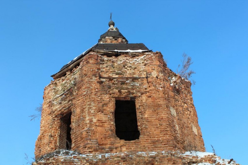 Церковь Параскевы Пятницы, Кумовское (Бабынинский район, Калужская область). архитектурные детали, Восьмерик основного объема храма, вид с юга