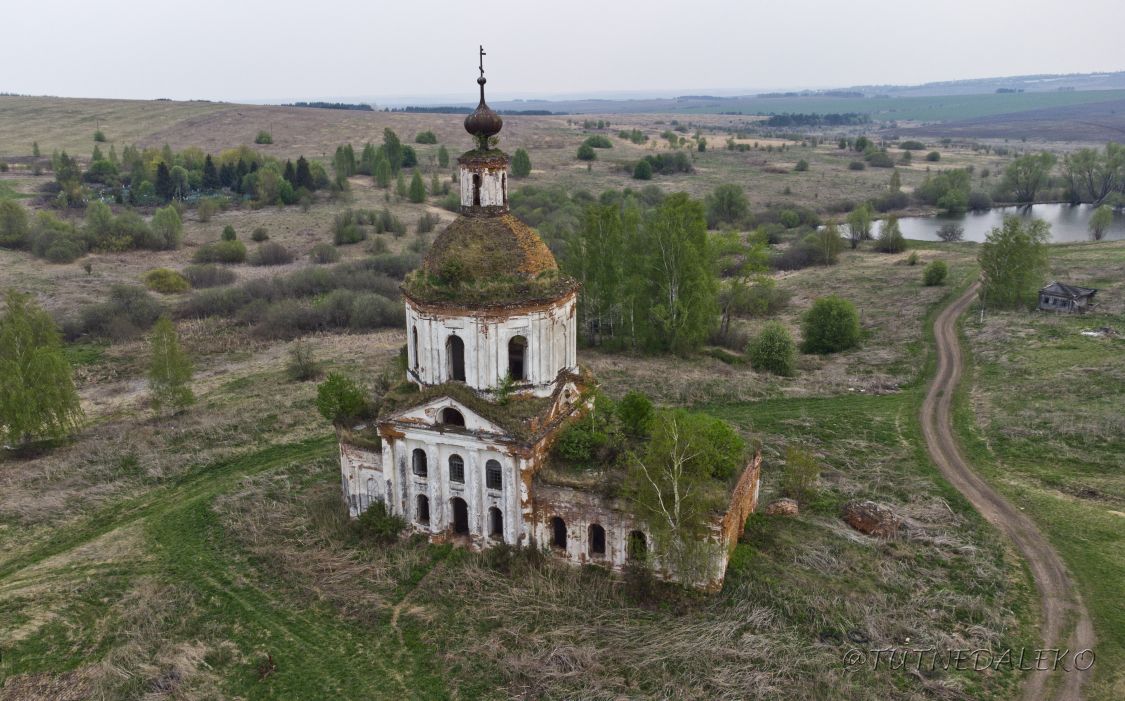 Церковь Воскресения Словущего, Гридино (Перевозский район, Нижегородская область). общий вид в ландшафте