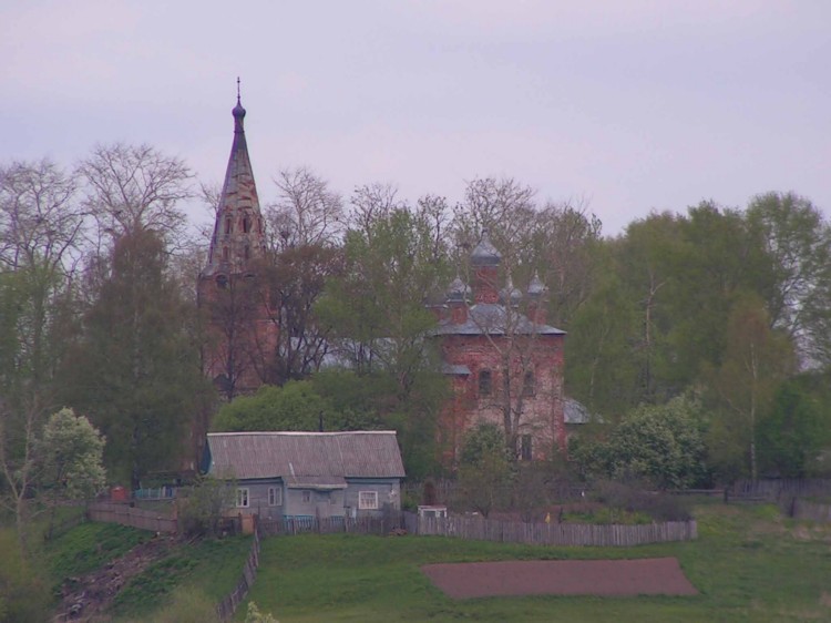Савинское. Церковь Михаила Архангела. общий вид в ландшафте