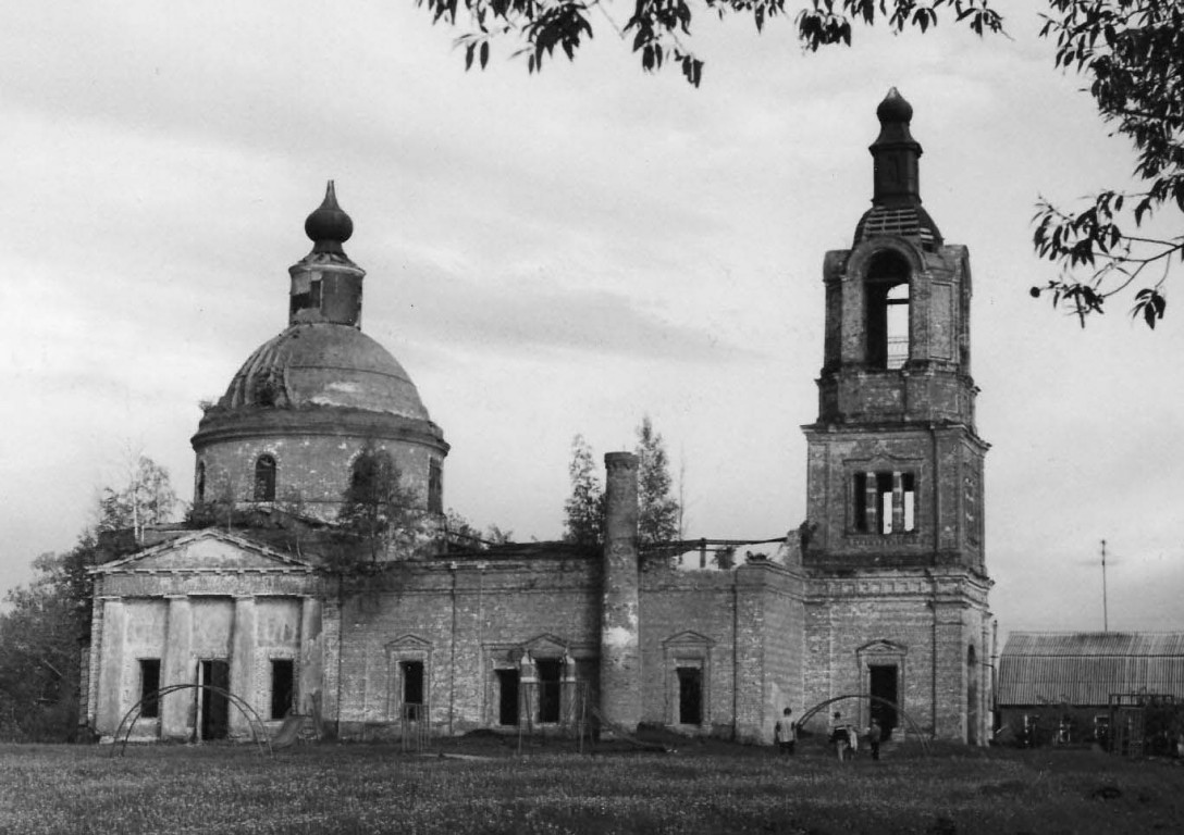 Подмошье. Церковь Николая Чудотворца. фасады, отсканировано с моей фотографии 1996г.