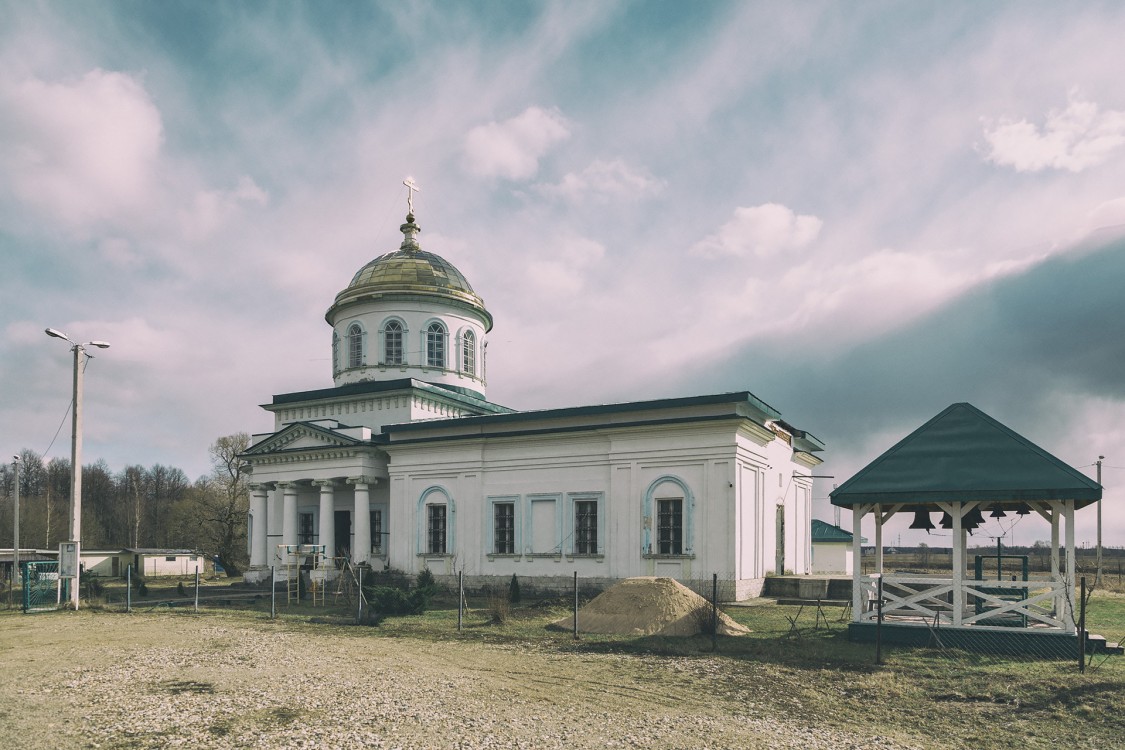 Церковь Троицы Живоначальной, Минеево, урочище (Дмитровский городской округ, Московская область). фасады