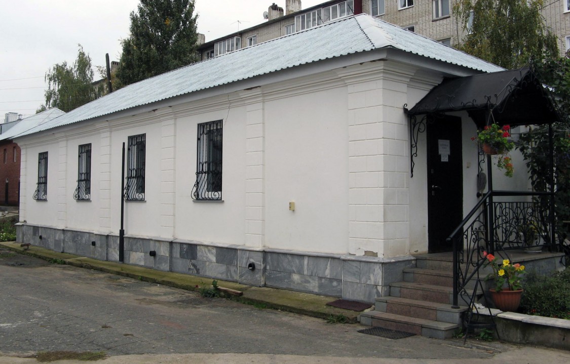 Киево-Николаевский монастырь, Алатырь (Алатырский район и г. Алатырь, Республика Чувашия). архитектурные детали, Монастырская церковная лавка 