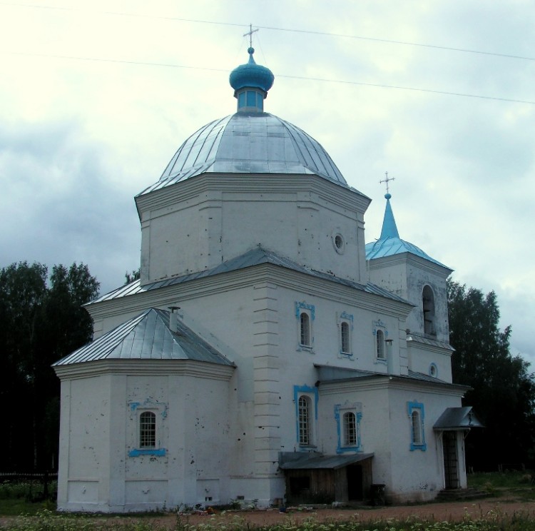 Холм. Церковь Тихвинской иконы Божией Матери. фасады