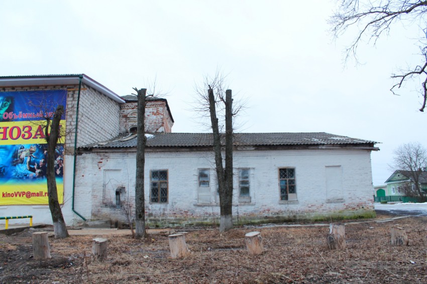 Кашин. Церковь Рождества Пресвятой Богородицы на Чистых Прудах. общий вид в ландшафте, Вид с севера