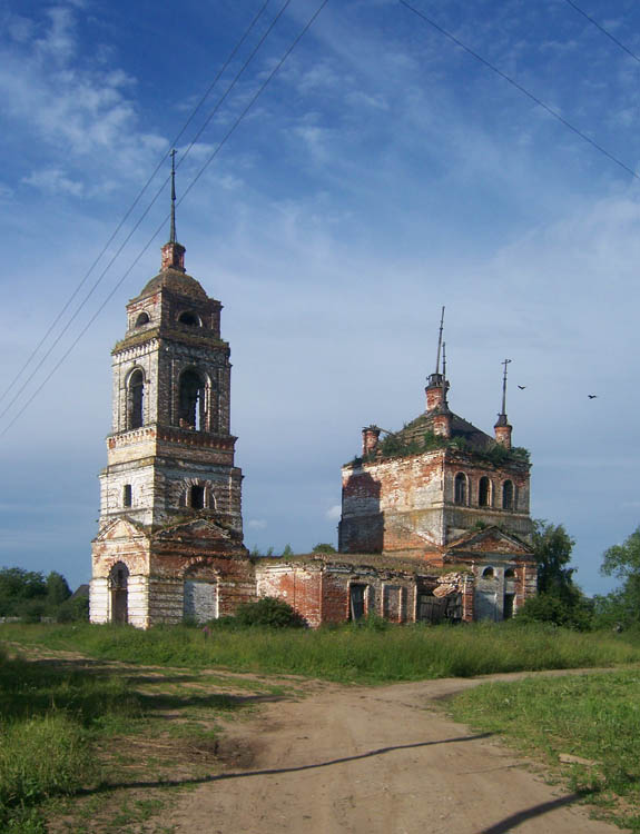 Церковь Троицы Живоначальной, Колбацкое (Ивановский район, Ивановская область). фасады