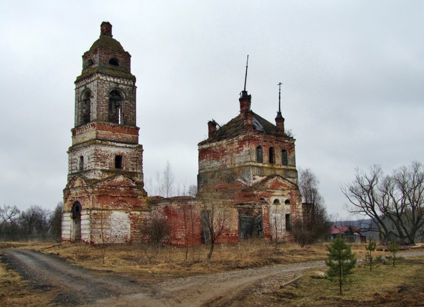 Церковь Троицы Живоначальной, Колбацкое (Ивановский район, Ивановская область). фасады, вид с юго-запада