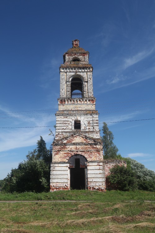 Колбацкое. Церковь Троицы Живоначальной. фасады