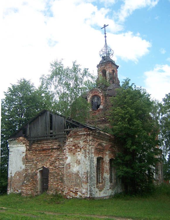 Сенниково. Церковь Казанской иконы Божией Матери. общий вид в ландшафте