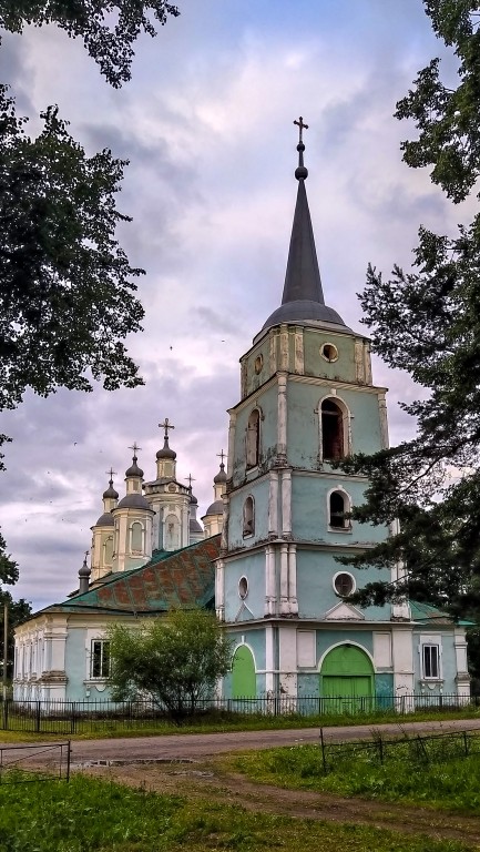 Церковь Всемилостного Спаса, Тёсово (Новодугинский район, Смоленская область). фасады