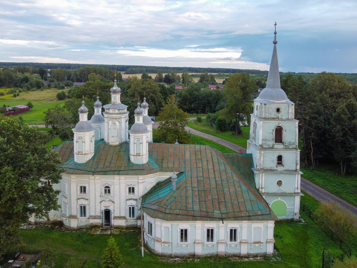 Церковь Всемилостного Спаса, Тёсово (Новодугинский район, Смоленская область). фасады