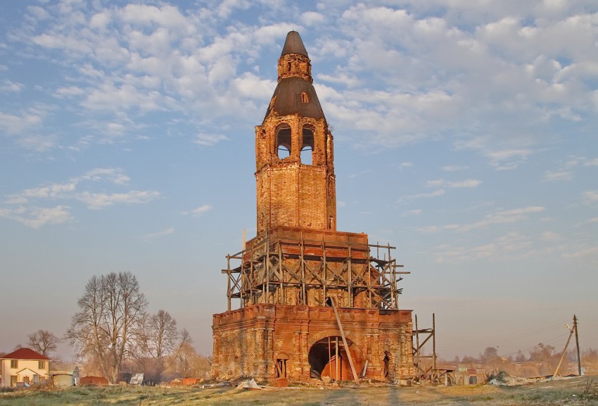Церковь Алексия, митрополита Московского, Подкопаево (Мещовский район, Калужская область). общий вид в ландшафте